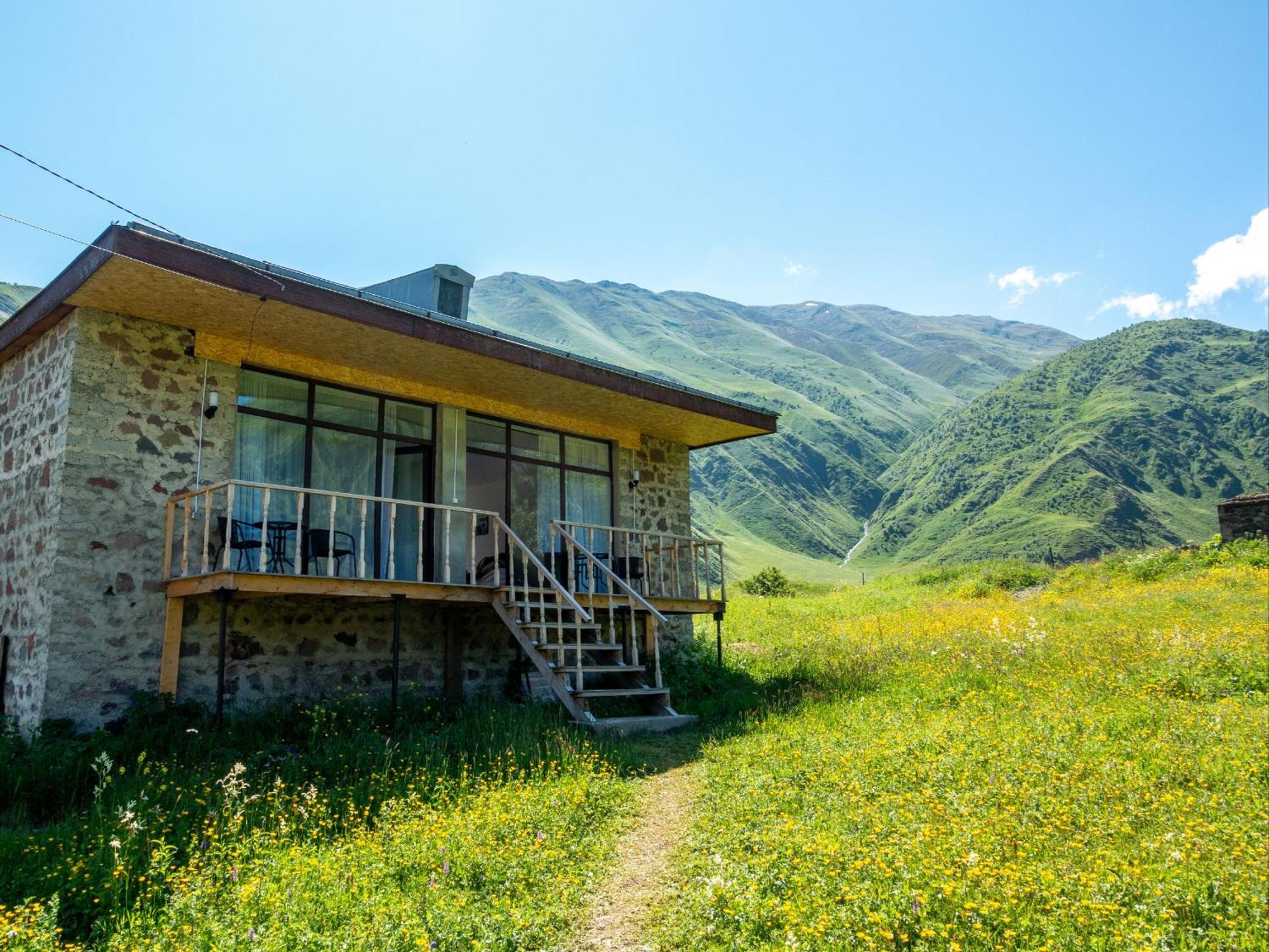Terkhena Hotel Stepantsminda Exterior photo